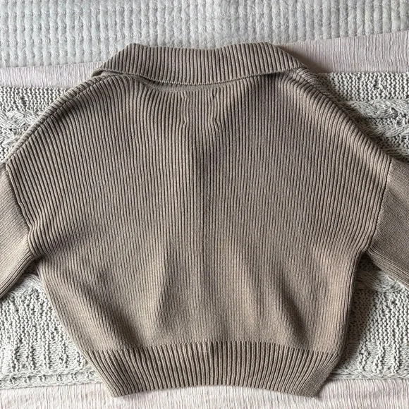 Abercrombie & Fitch Taupe Ribbed Collared Button Cardigan w/ Cuffed Sleeves - Picture 7 of 9
